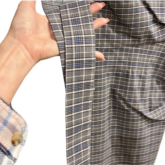 Stunning MUXXN sheath pencil dress. Very stretchy! - Picture 6 of 7